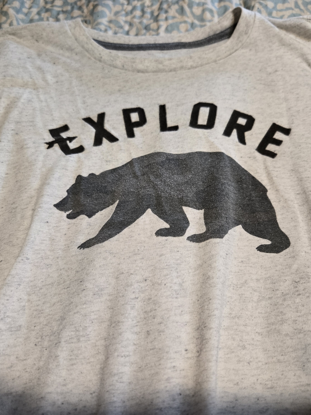 Old Navy Heather Gray and Dark Gray Ringer Tee Medium
